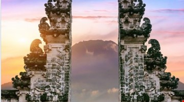 Una famiglia a spasso per l'Oriente